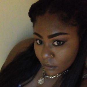 Meet your Posher, Ebony